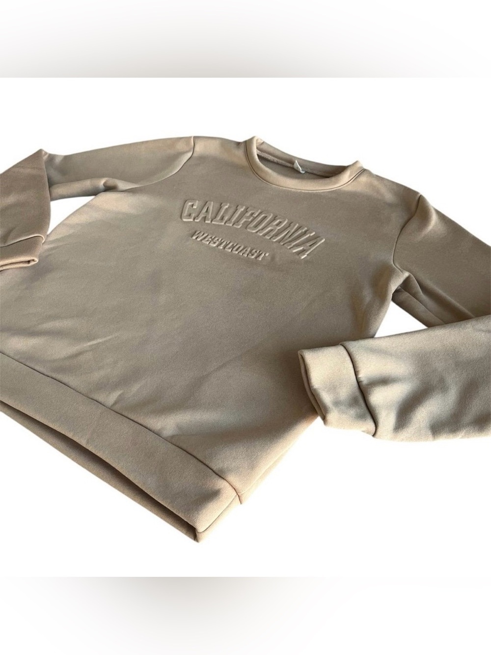 NWOT Cream SHEIN California Sweatshirt
Girls Teen Size 16Y